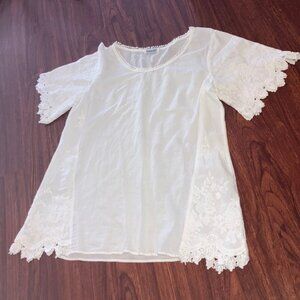 Siganka white top with lace size medium